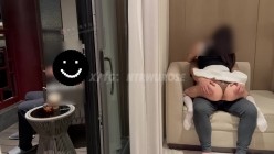 推特新晋高质量NTR绿帽夫妻明星颜值极品人妻「ROSEWU」丈夫的绿帽瘾发作，酒店套房观看自己的美丽妻子被单男侵犯疯狂输出 截图3