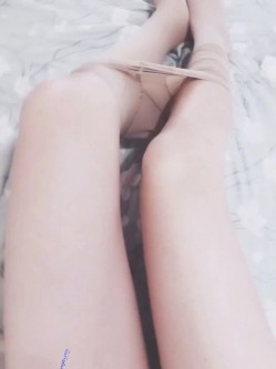 露脸才是王道！高颜长腿极品身材外围绿茶婊【琳琳子】福利~洗澡紫薇足交啪啪你的女神有钱人的母狗 截图15