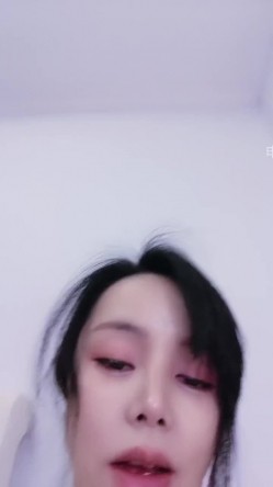 ️风情淫妇【黑丝玉女】饱满大奶丝袜肉臀，假屌抽插玩弄骚穴 截图5