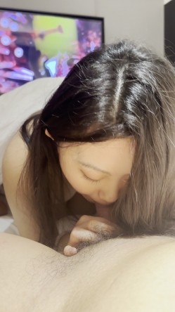 北京石景山第四位女主，被逼着喝尿，女主都哭了，口交达人上线，口活已经炉火纯青，大肉棒用力插进肥美的大屁股 截图11