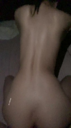 【重磅核弹】超高颜值车模女神【太子妃】SM调教露出啪啪 截图4