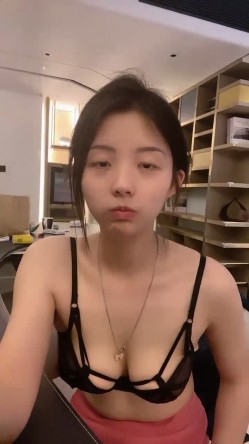 新人！女神~好美~好纯~疯狂推荐【卖萌希瑞】大秀过瘾~！没毛的逼逼，配上这懵懂可爱的表情 截图7