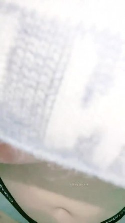 重磅回归，苏州G奶校花，真实线下可约【我不是学妹】，雪白美乳~多汁大肥逼，馒头穴名器还有张好脸蛋，没有一处软肋 截图15