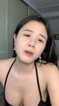 御姐下海！超级漂亮~【魔鬼baby】，风韵动人，双目含情，喜欢这一款的不要错过，身材也是极品 截图10
