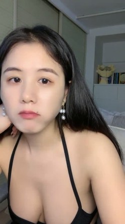 御姐下海！超级漂亮~【魔鬼baby】，风韵动人，双目含情，喜欢这一款的不要错过，身材也是极品 截图12