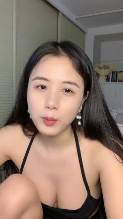 御姐下海！超级漂亮~【魔鬼baby】，风韵动人，双目含情，喜欢这一款的不要错过，身材也是极品 截图15