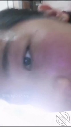 海角社区绿帽圈泄密流出 ️山东00年极品眼镜反差婊少妇曹X可少女时代之天生骚屄成长史结婚16w彩礼已受孕 截图8