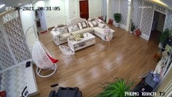 黑客破解网络摄像头监控偷拍 豪宅里贵妇练习瑜伽过程中就被操了 截图11