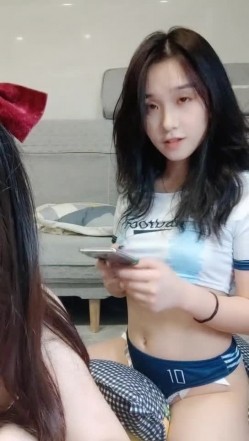 极品高颜冷艳御姐，反差小妈感女主播「金刚护撸娃」「小奶猫」密码房激情淫语撩骚，和姐妹下海大秀，互舔互口假鸡巴互插 截图15