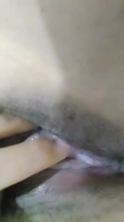 抖音 川云混血女(乡村胖表妹)】超级巨乳，胖妹妹道具自慰，裸舞，观音坐莲蹂躏大哥的小牙签 截图6