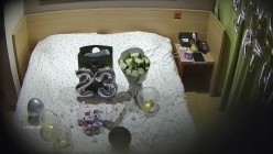 最新酒店偷拍 骚妹为男友23岁庆生布置浪漫现场也把自己包装好送他穿上情趣丝袜做爱 截图16