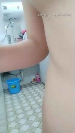 敏感学生妹露脸被蒙面大哥床上玩逼捅菊花，大鸡巴各种体位抽插爆草蹂躏，表情骚极了，不断呻吟还自己抠穴 截图11