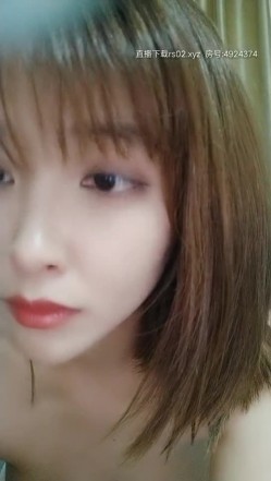 敏感学生妹露脸被蒙面大哥床上玩逼捅菊花，大鸡巴各种体位抽插爆草蹂躏，表情骚极了，不断呻吟还自己抠穴 截图13