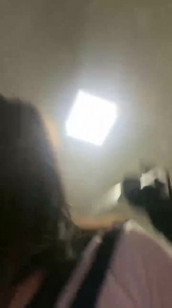 高颜值粉穴，阴毛稀疏年轻漂亮的反差女大，被无套爆操，叫声淫荡 截图12