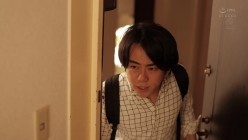 JUQ-440 一人暮らしの様子を見にきた豊満叔母のデカ尻誘惑に負けて、生中出しで搾り取られまくった僕…。 風間ゆみ 截图2