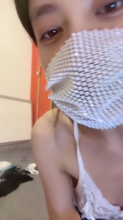 绝世尤物【00舞蹈老师】骚炸天了 丝袜长腿极品馒头逼 裸舞一字马 跳弹自慰飚浆 截图7