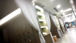 女偷拍客 潜入某高校附近温泉洗浴会所更衣室浴池偷拍几个好身材学妹更衣沐浴戏水 截图12