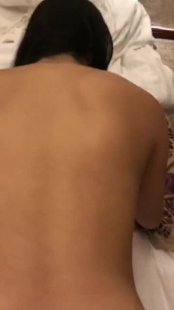大神的小师妹，不回宿舍约出来打炮，被强制要求挑一个打电话，‘喂,你有啥事？’，‘没事不能找你呀’，‘你有啥事说一声得嘞’！ 截图15