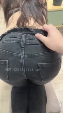 海角【奶子即正义】【少妇天花板】丰满美乳翘臀甜美少妇，笑起来太甜了，甘当SM母狗，操逼爆菊滴蜡 请求扇耳光，喝尿等 截图6