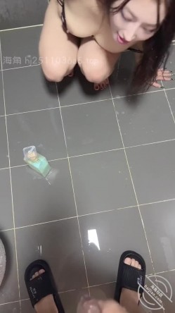 海角【奶子即正义】【少妇天花板】丰满美乳翘臀甜美少妇，笑起来太甜了，甘当SM母狗，操逼爆菊滴蜡 请求扇耳光，喝尿等 截图16