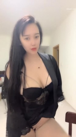 【178小宝贝】G奶小骚逼~奶子比脸大 沙滩车里玩奶揉逼 商场逼塞跳蛋 真过瘾!! 截图3