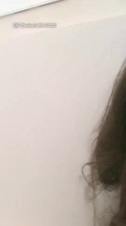 00后苗条身材妹子和男友啪啪，沙发撩起衣服让男友撸硬掰穴等待插入，快速抽插口交舔弄 截图7