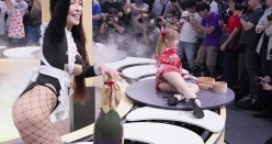 台北国际成人展真实现场 旋转女优抖奶热舞4K无水原版 截图11