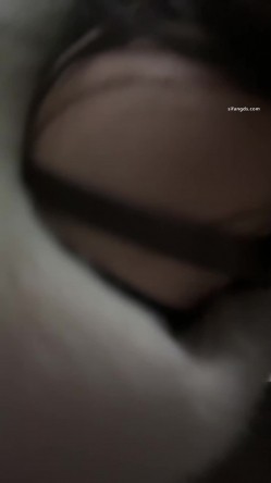 超顶级绿帽博主，【暖暖小淫妻】，看老婆被各单男干，95年的，超级骚，还有3P 截图5