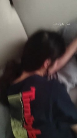 极品颜值情侣私拍泄密 超极品身材尤物御姐被开发成发情小母狗 筷子般的美腿，插入蝴蝶美逼 被干的娇喘不止 截图11