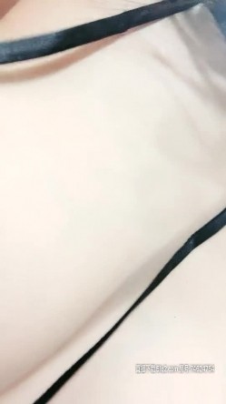 极品身材爆乳女友『妲己儿』喜欢骑乘啪啪 疯狂扭动都快操飞了 极品尤物一天操八遍都不够 截图14