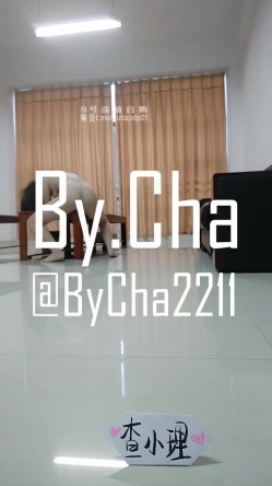 露出调教大神『查小理』吴晗全裸出门到地下车库短视频，教你们如何科学且有礼貌的人前露出互动 截图15