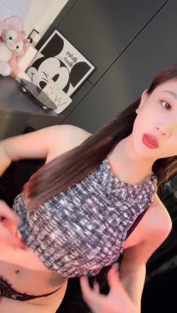 顶级名媛女神下海【薇可儿】万里挑一秒杀明星网红 美爆了 截图13
