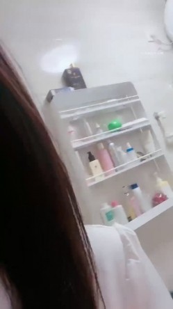 王炸！全网最粉逼，名器，馒头逼一线天白虎，【清凉一夏】JK学生妹，扣到狂喷水，青涩腼腆又有点儿骚，推荐 截图16