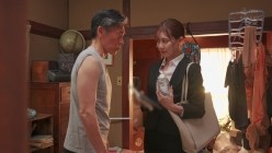 SSIS-980 もう何十年もセックスと無縁の飢えた性獣オヤジがいるゴミ屋敷に家庭訪問した死ぬほど不運な新任女教師 楓ふうあ 截图3