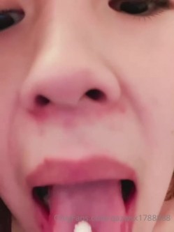 妻妈咪孕妇，实际上是个纹身打舌钉的骚逼少妇「qazwsx1788888」OF大尺度露脸私拍 截图13