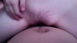 巨乳美女女上位扭动身躯，被男友抓住大奶子揉捏，太爽了 截图11