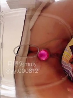 富豪包养极品空姐尤物「月野兔mmy」全量推特资源 肛交、3P、献妻、野外露出、车震 截图3