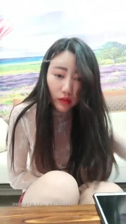 最新强操达人『专职逛红灯区』猥琐男爆操长腿外围美女 上来不废话就开始操 两天下来射出来的都是水了 截图10