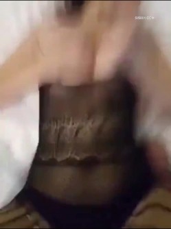 操E罩杯黑丝巨乳空姐 张开腿 使劲揉自己咪咪 你可真是个骚货最后完美颜射 真的爽 截图11