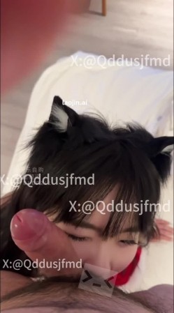 00后情侣原创记录，分享158反差女友，【拜托了请和我交往】，完美露脸，红色新年装白色丝袜，清纯可爱 截图2