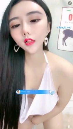 波霸女神【兔美baby】刚下海得女大学生兼职车模，火爆身材诱惑，皮肤白皙娇喘揉奶诱惑！ 截图3