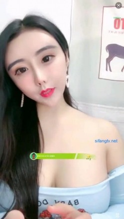 波霸女神【兔美baby】刚下海得女大学生兼职车模，火爆身材诱惑，皮肤白皙娇喘揉奶诱惑！ 截图11