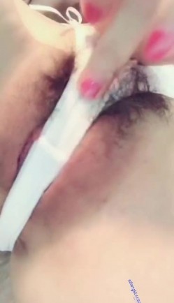 露脸才是王道！高颜长腿极品身材外围绿茶婊【琳琳子】福利~洗澡紫薇足交啪啪你的女神有钱人的母狗 截图9