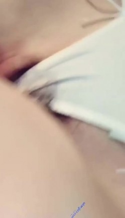露脸才是王道！高颜长腿极品身材外围绿茶婊【琳琳子】福利~洗澡紫薇足交啪啪你的女神有钱人的母狗 截图10