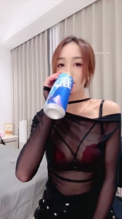 【老师你水好多】超好看的美女老师下海！勾引正在玩游戏的补课学生，吃鸡被干 啪啪自慰 截图6