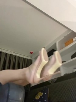 广州人造网红TS 潘霜霜 露脸私拍 可攻可守可3P 有钱人的性宠物 被体育肌肉霸 疯狂肛交 截图8