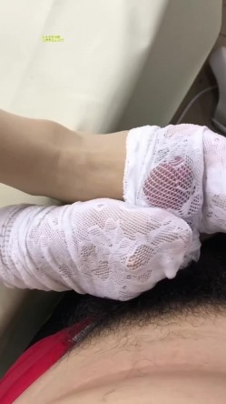 国产极品男娘 柠雅柔吖 超级漂亮甜美的小男娘，纤细苗条白白净净，女装混入足交店打工，意外爆火而入圈，推特原档合集 截图7