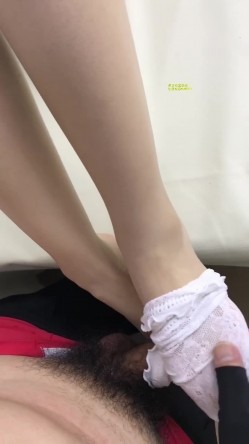 国产极品男娘 柠雅柔吖 超级漂亮甜美的小男娘，纤细苗条白白净净，女装混入足交店打工，意外爆火而入圈，推特原档合集 截图16