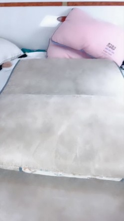 双飞母女姐妹花，全程露脸丝袜情趣看她们一起舔鸡巴好刺激，淫声荡语不断轮草两女浪叫不止，表情好骚真刺激 截图4