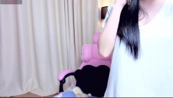 骚逼主播【miuu6868】极品少妇,奶圆逼粉,道具自慰高潮,极品无毛穴 截图4